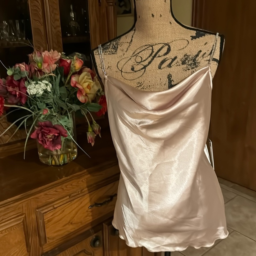 Nicole Miller beige top size M